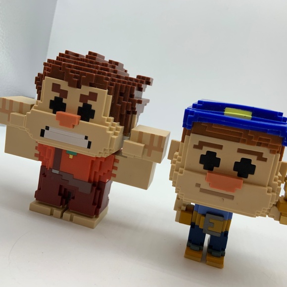 Funko Disney Wreck-It Ralph and Fix it Felix Summer Convention Figures Set of 2 - Picture 8 of 14